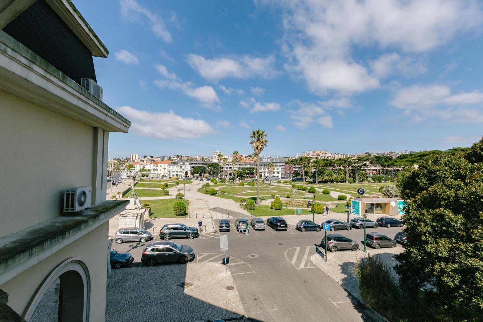 Rent4Rest Estoril Beachfront Apartments Exterior photo