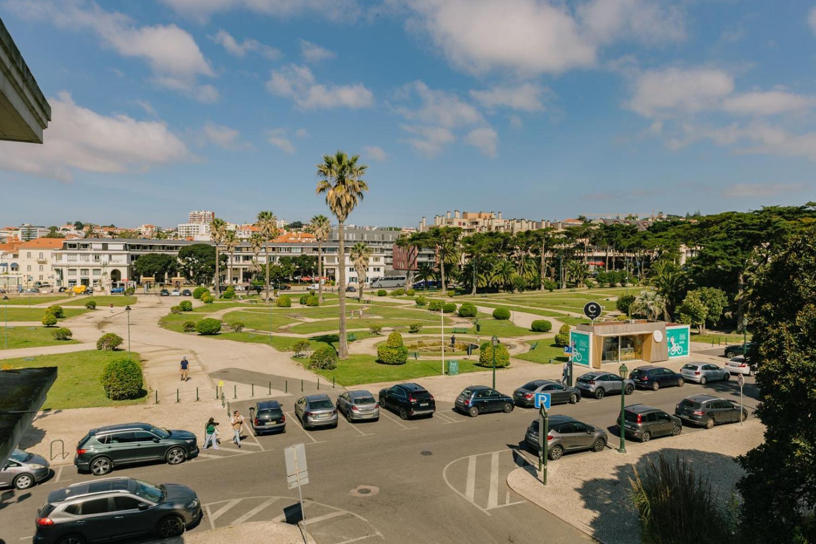 Rent4Rest Estoril Beachfront Apartments Exterior photo