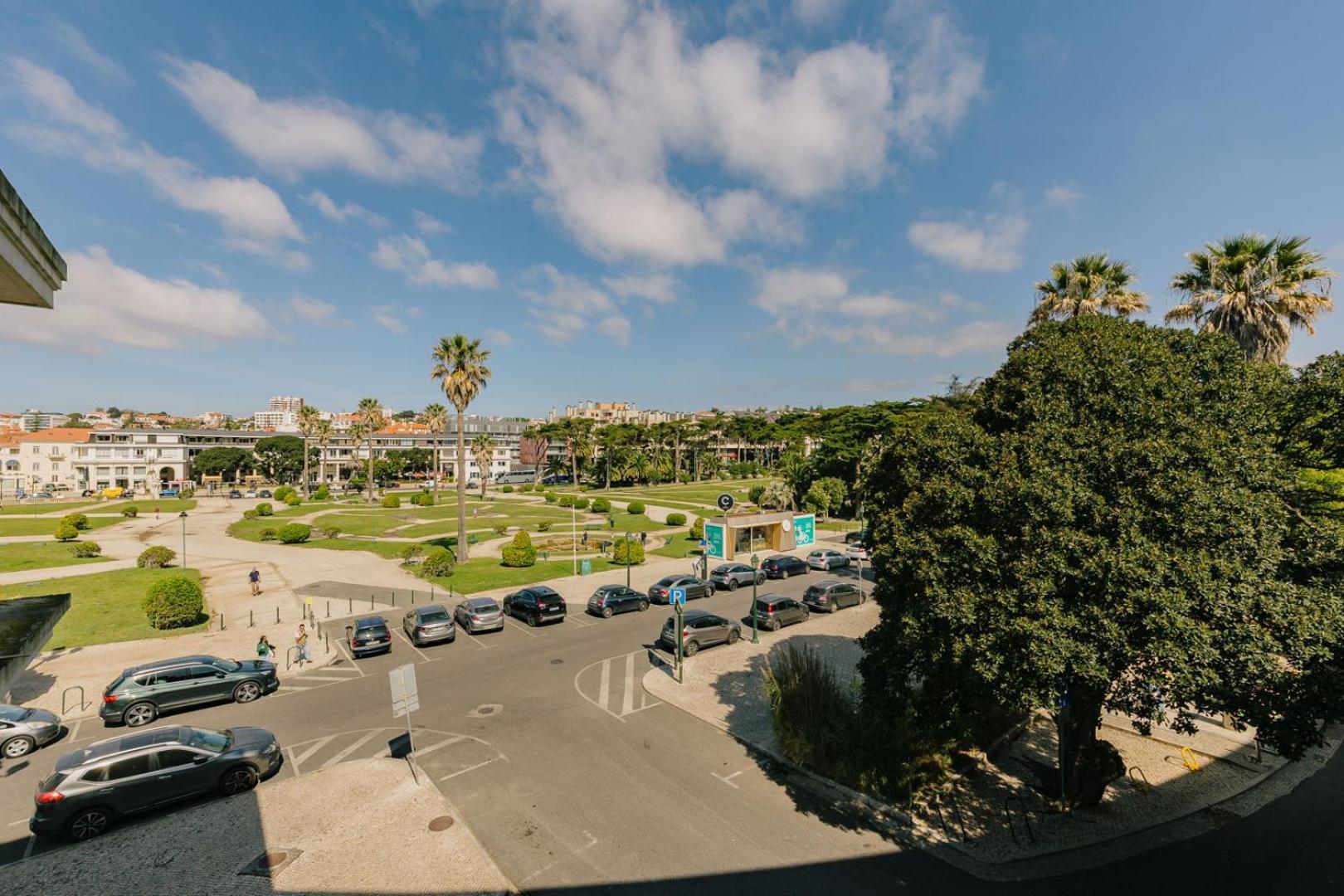 Rent4Rest Estoril Beachfront Apartments Exterior photo